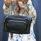 Style Oslo I Sort Med Sølv. Ultracool Clutch, Skulder - & Crossbodytaske. Superfed Taske Med Mange Rum Og Flotte Lynlåse