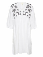 Giazellapw Dr Part Two White