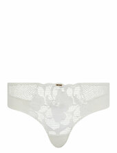 Fleurs Signature Revealing Shorty Chantelle White
