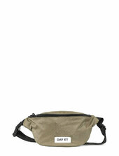 Day Gweneth Re-s Bum Day Et Beige