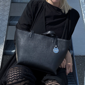 Style Ios I Sort (kun To Stk. På Lager). Mellemstor Shopper / Håndtaske I Smukt Læder I Et Klassisk Design