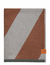 Diagonal Guest Towel Mette Ditmer Brown