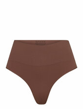 Spanxshape™ Extraordinary Thong Spanx Brown