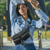 Style Nile I Sort Læder M. Guld Lynlås. Suveræn Skulder, - Crossbody & Bumbag Taske M. Lynlåse I Guld