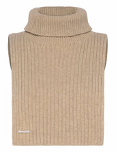 Lambswool Rib Bib Holzweiler Beige