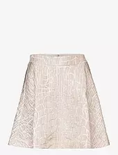 Joleen Rabens Sal R Cream