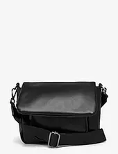 Cayman Pocket Puffer Soft Structure Hvisk Black